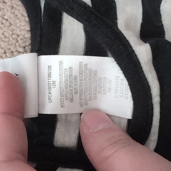 Striped Minnie Mouse Top with Red Pants - Picture 3 of 5